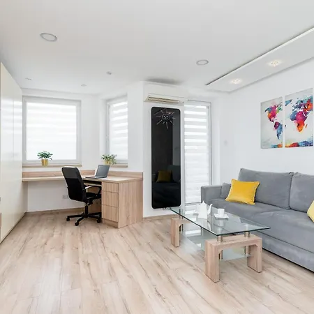 Sunny Kliny Apartment *